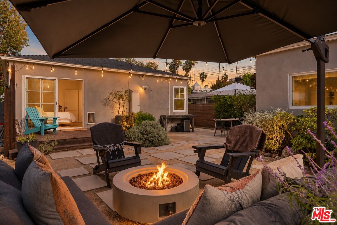 Property photo for 3001 Beach Ave, Venice, CA