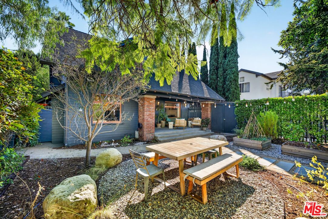 Property photo for 4412 Melbourne Ave, Los Angeles, CA