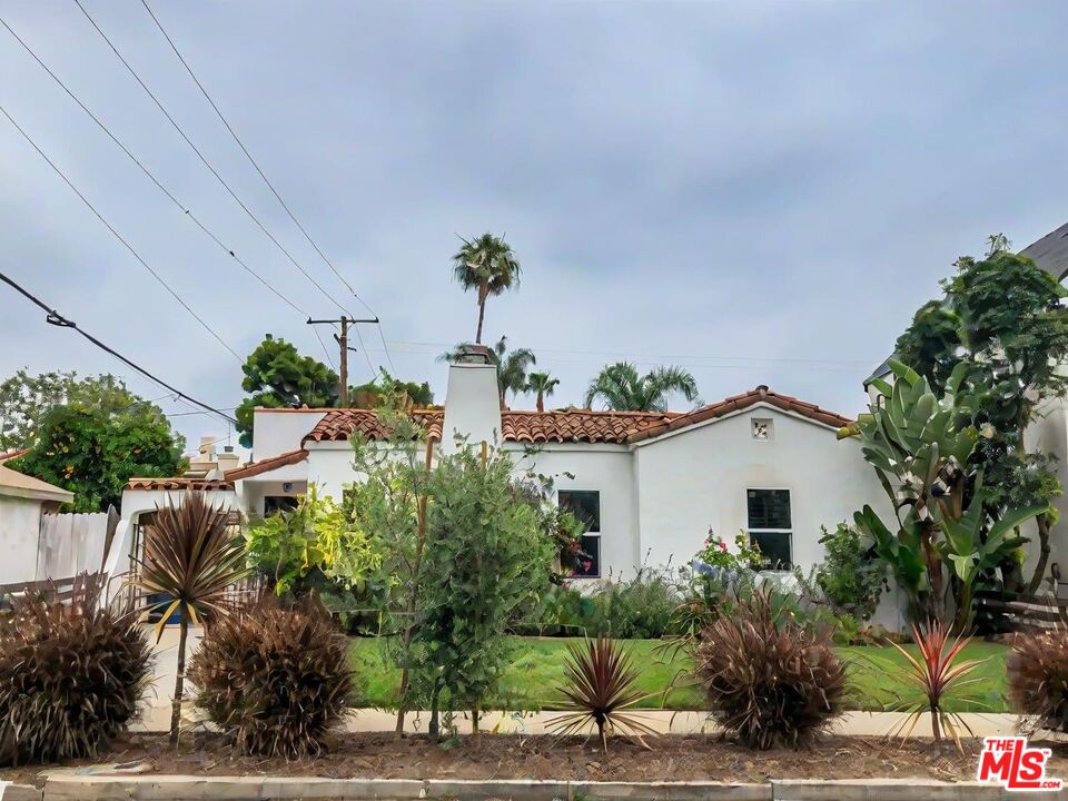 Property photo for 2912 S Beverly DR, Los Angeles, CA