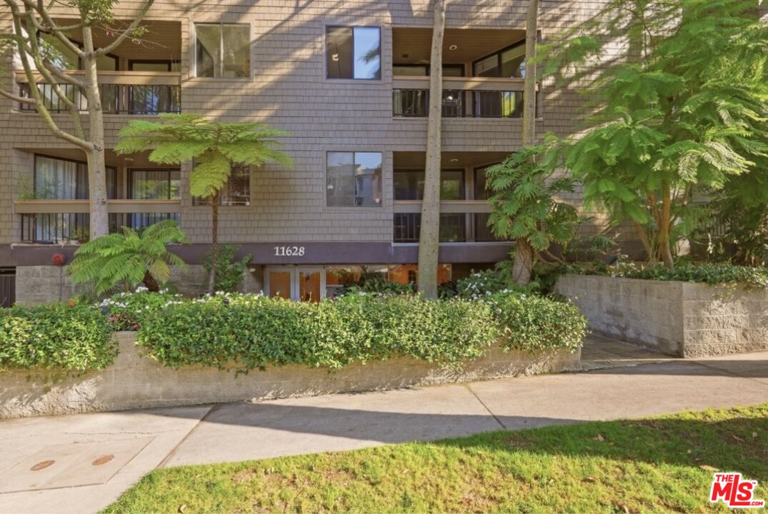 Property photo for 11628 Montana Ave, #108, Los Angeles, CA
