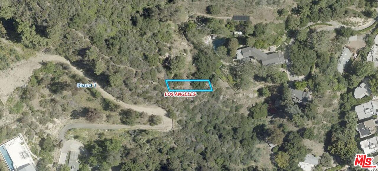 Property photo for 2334 N Dellwood Ln, Los Angeles, CA