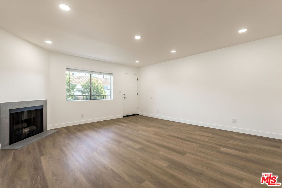 Property photo for 3939 Moore St, #104, Los Angeles, CA