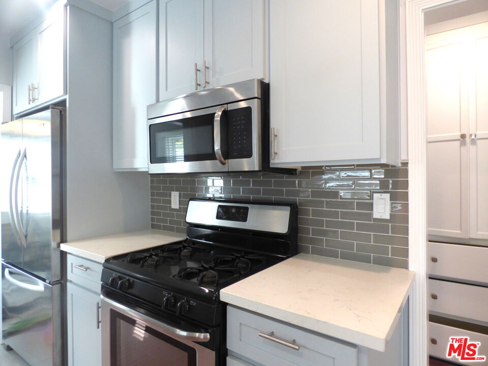 Property photo for 1844 S BARRINGTON AVE, Los Angeles, CA