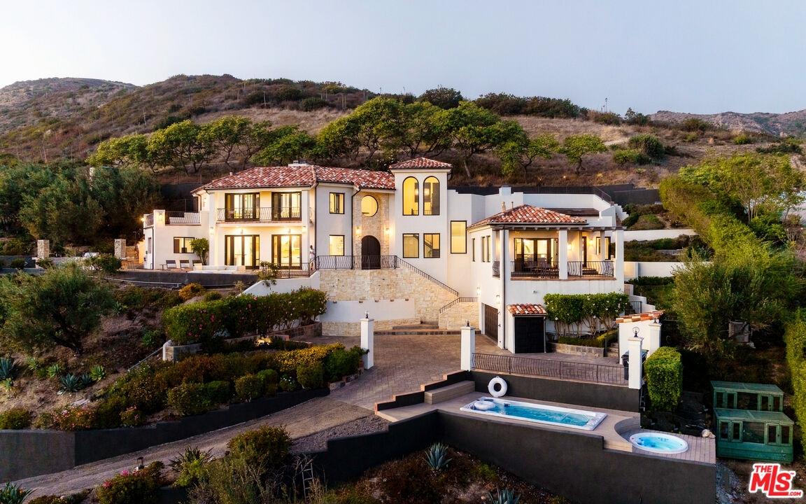 Property photo for 32045 Pacific Coast Hwy, Malibu, CA
