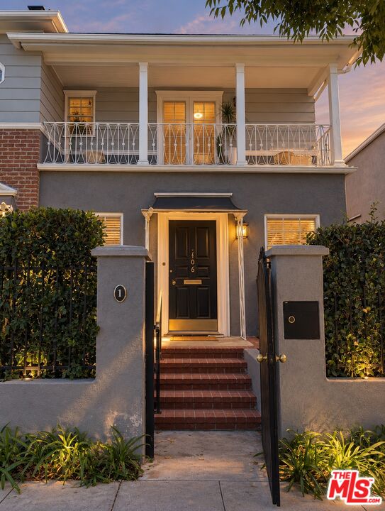 Property photo for 406 S Roxbury Dr, Beverly Hills, CA