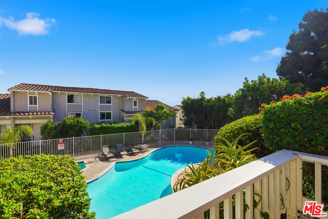 Property photo for 28248 Rey De Copas Ln, Malibu, CA