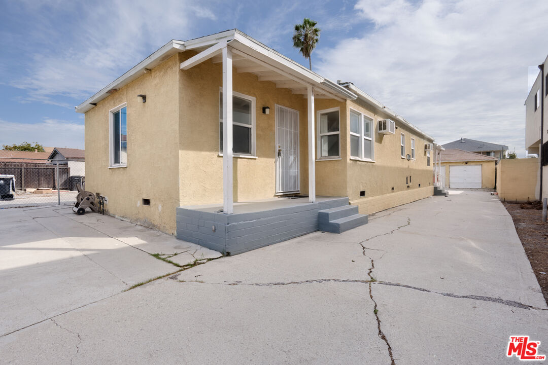 Property photo for 6414 1/2 10th Ave, Los Angeles, CA