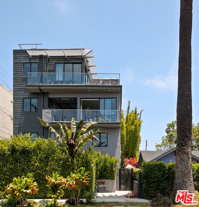 Property photo for 2414 Penmar Ave, Venice, CA