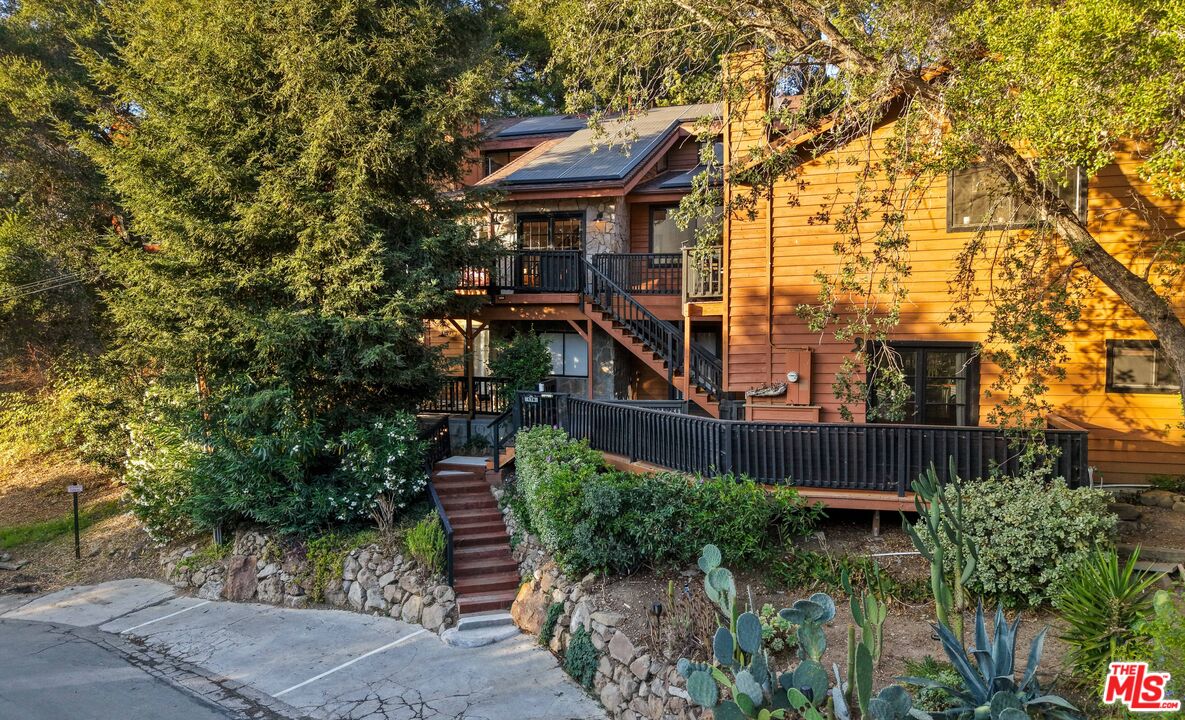 Property photo for 178 Muerdago Rd, Topanga, CA