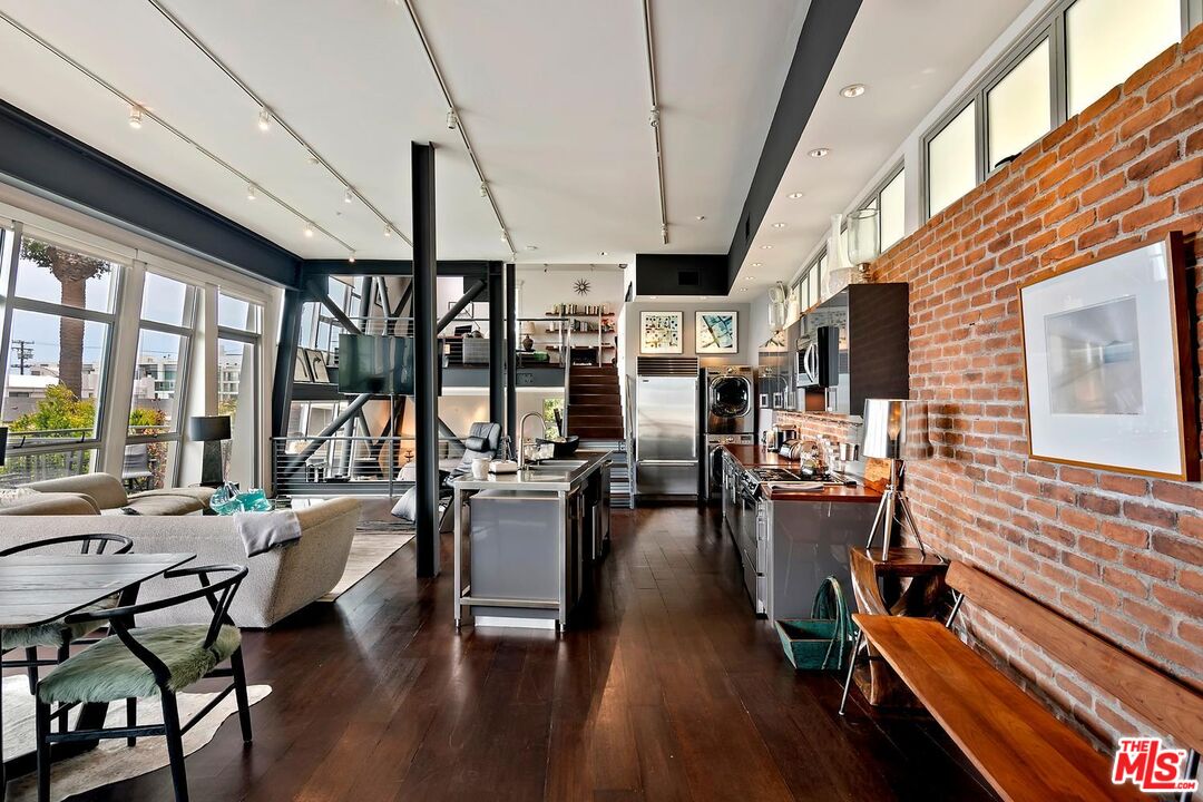 Property photo for 1513 9th St, #3, Santa Monica, CA