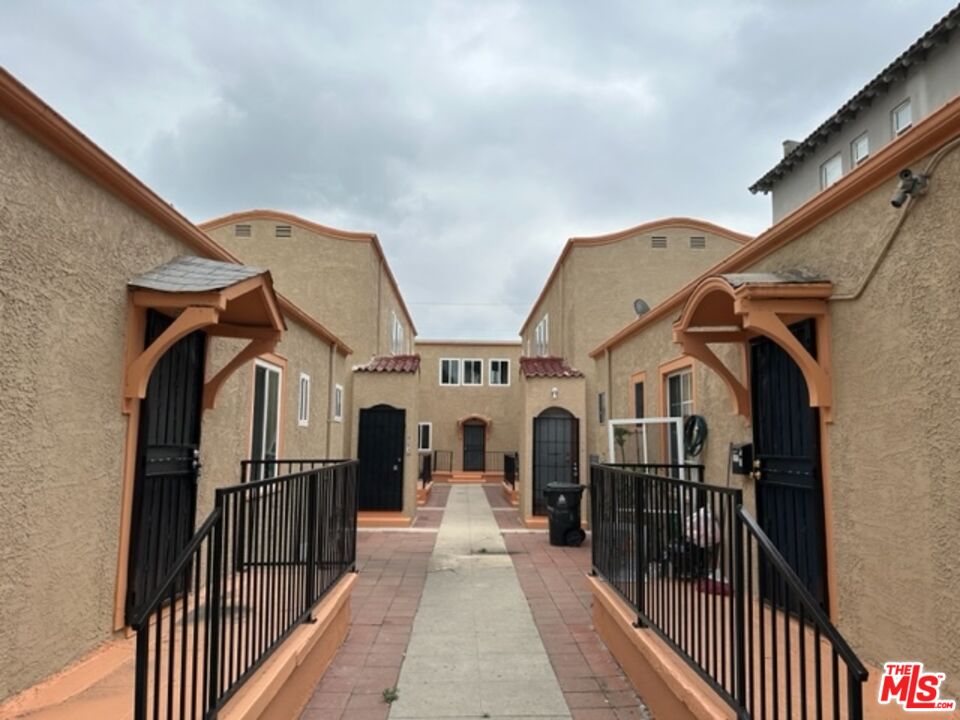 Property photo for 836 S Catalina St, #1/2, Los Angeles, CA