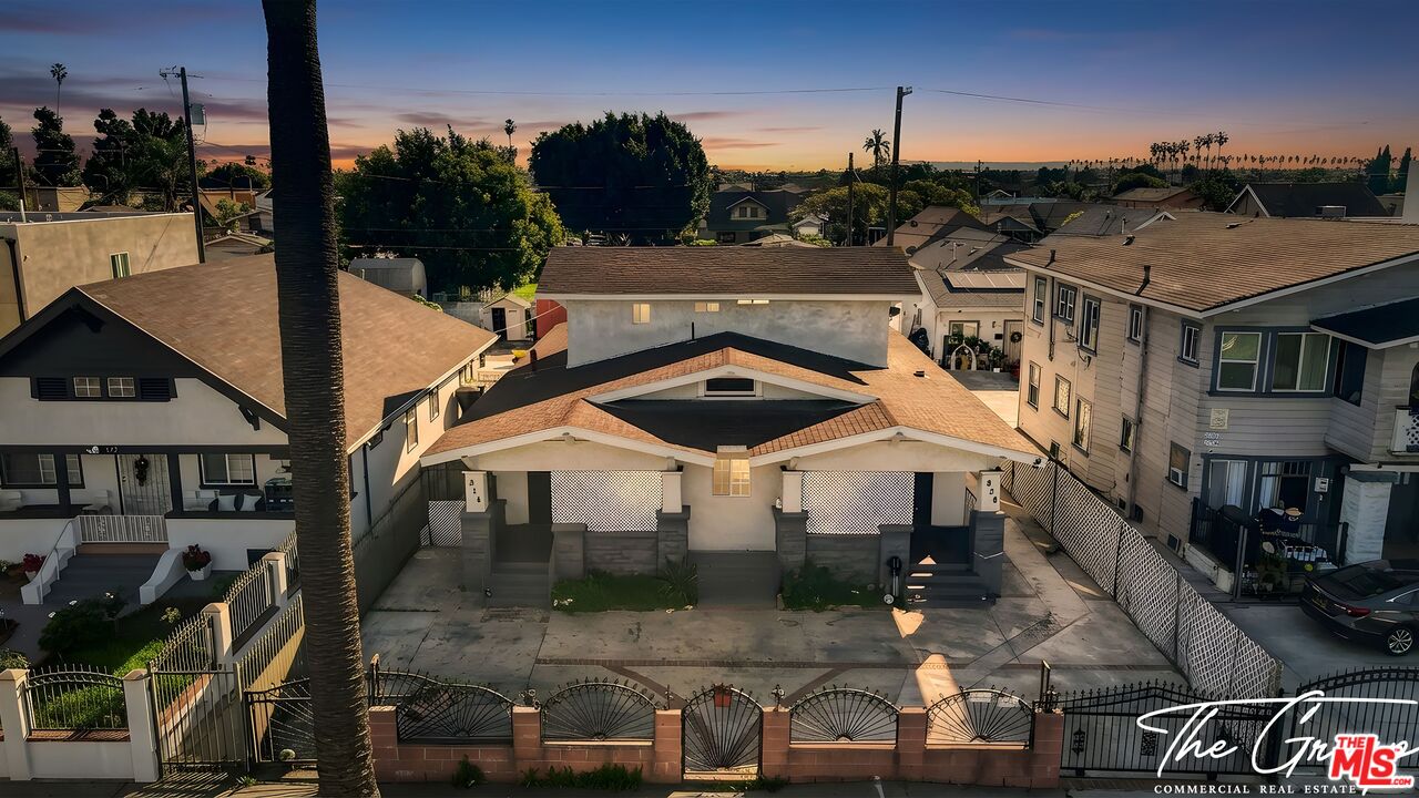 Property photo for 856 W 47th St, Los Angeles, CA