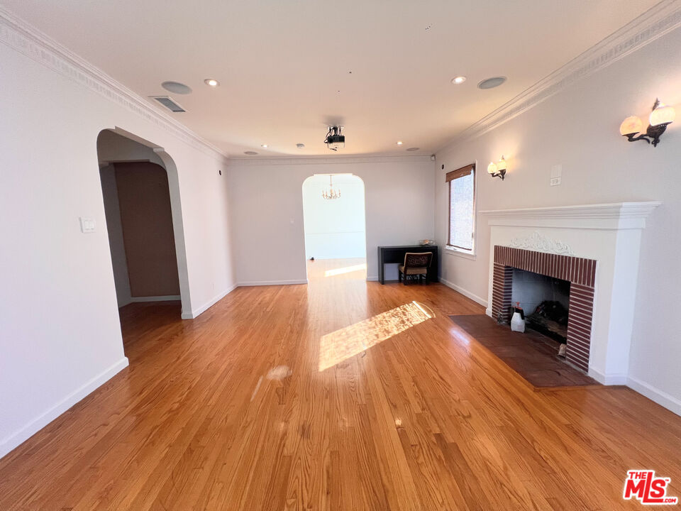 Property photo for 2652 S Bedford St, Los Angeles, CA