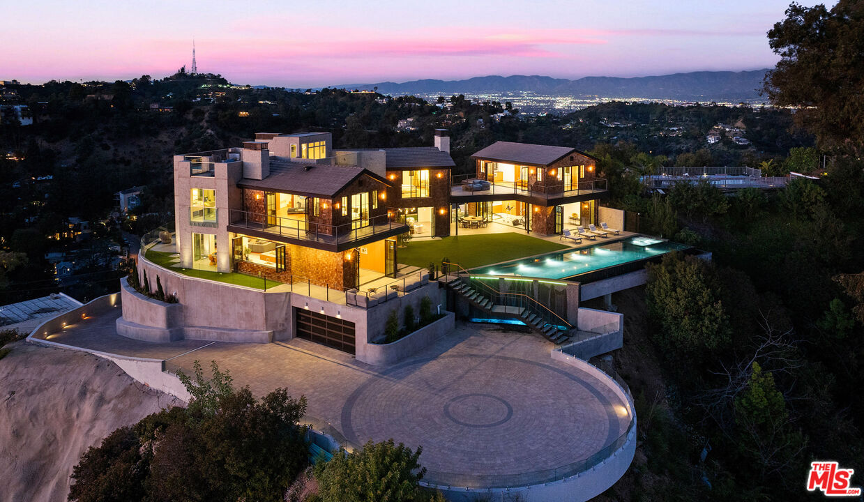 Property photo for 2020 Cyprean Dr, Los Angeles, CA