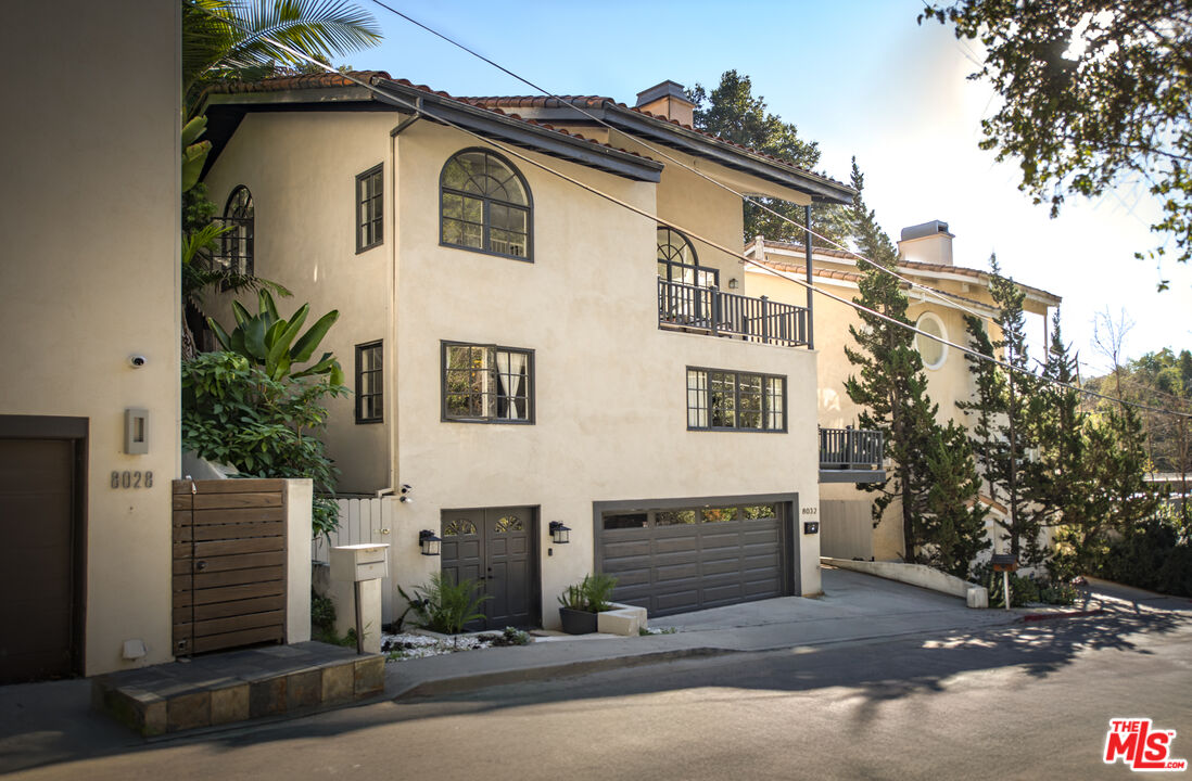 Property photo for 8032 Willow Glen Rd, Los Angeles, CA