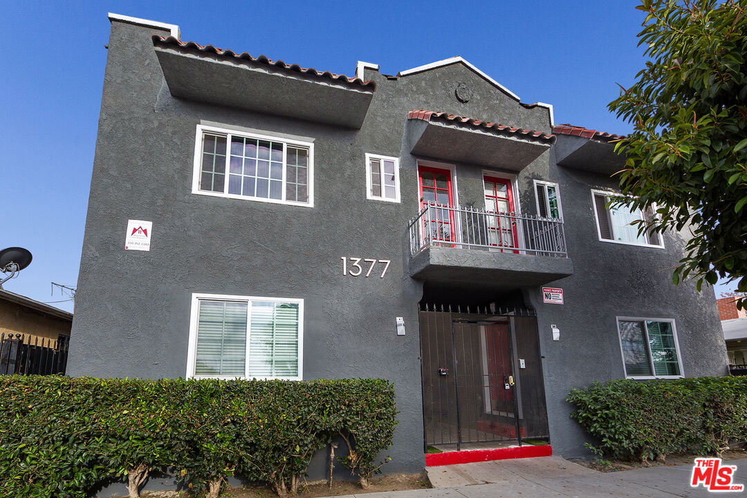 Property photo for 1377 Warren Ave, Long Beach, CA
