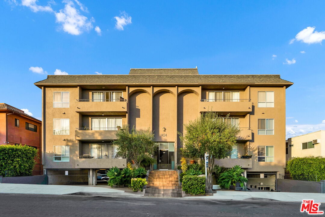 Property photo for 1424 AMHERST AVE, #207, Los Angeles, CA