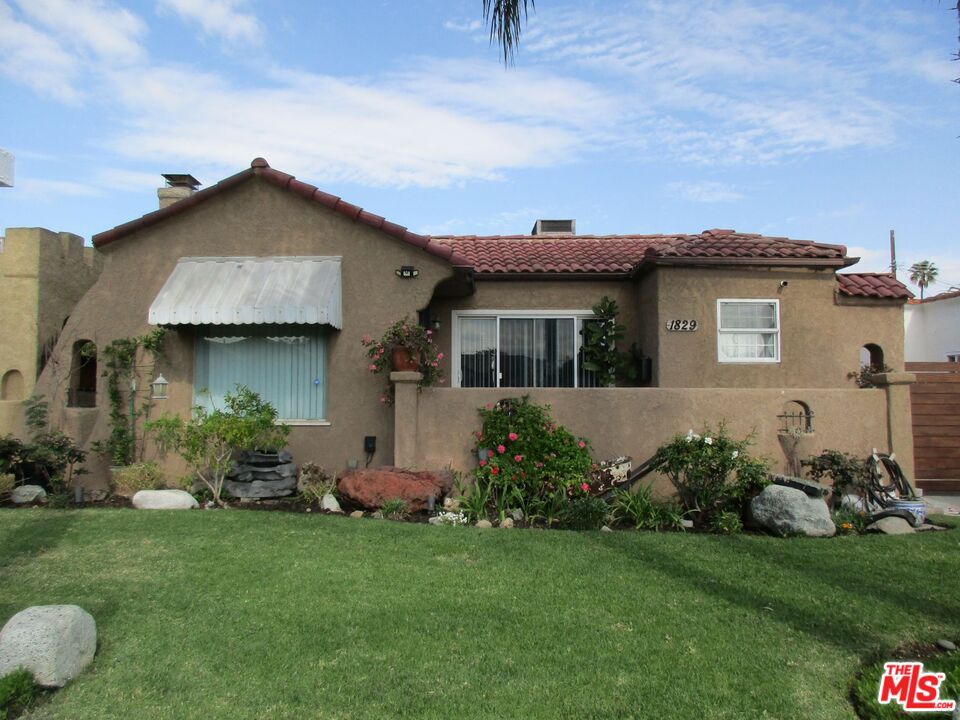 Property photo for 1829 W 84th Pl, Los Angeles, CA