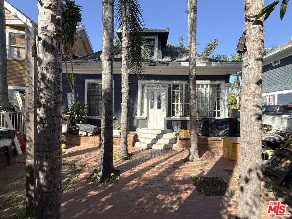 Property photo for 1611 S Bonnie Brae St, Los Angeles, CA