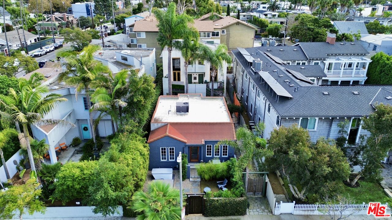 Property photo for 558 San Juan Ave, Venice, CA