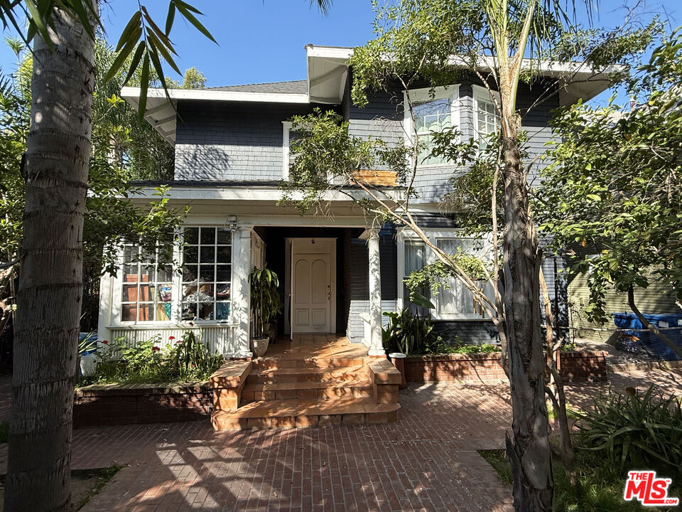 Property photo for 1625 S Bonnie Brae St, Los Angeles, CA
