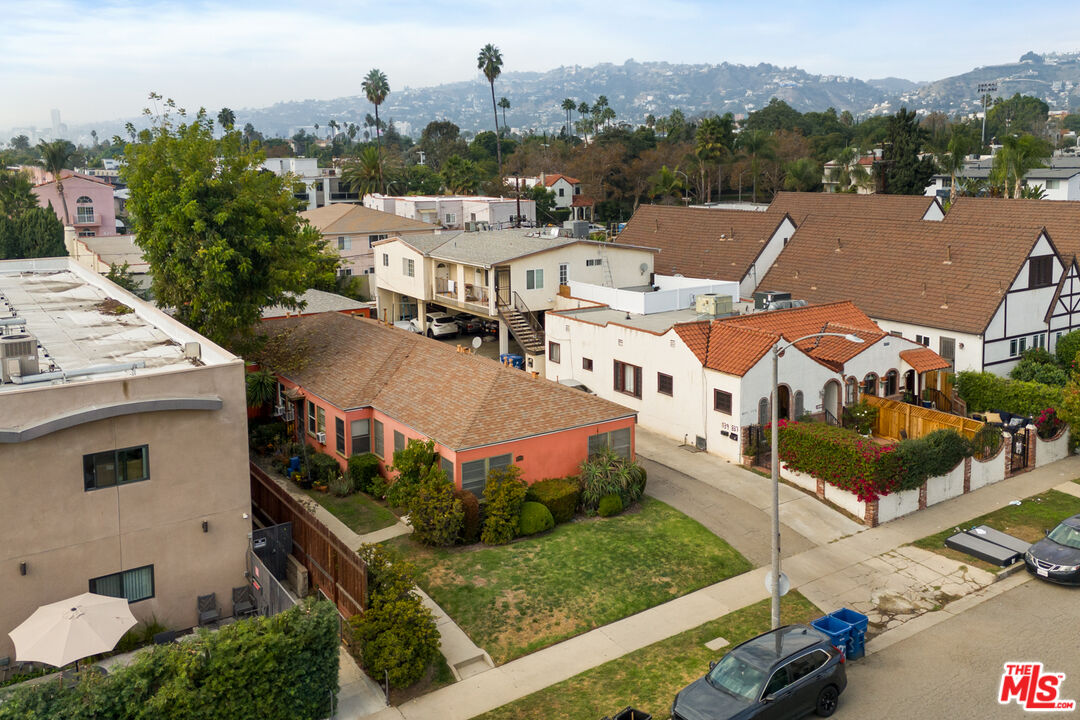 Property photo for 833 N Poinsettia Pl, Los Angeles, CA