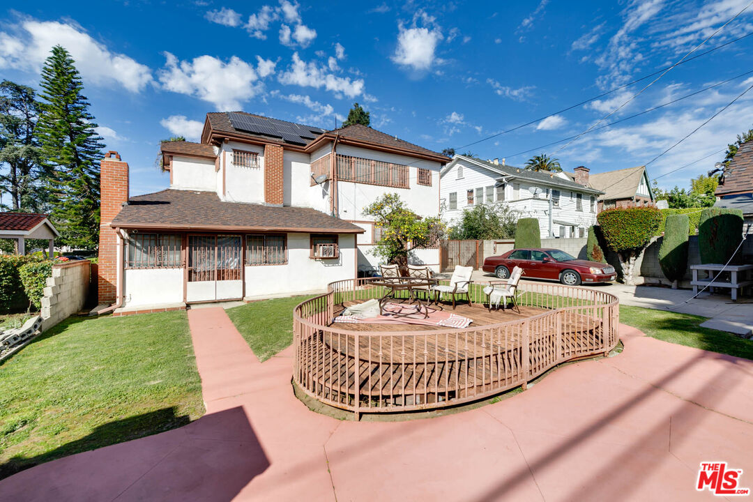 Property photo for 2136 S Victoria Ave, Los Angeles, CA
