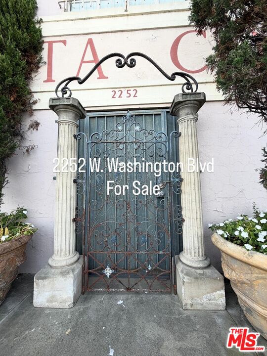 Property photo for 2252 W Washington Blvd, Los Angeles, CA