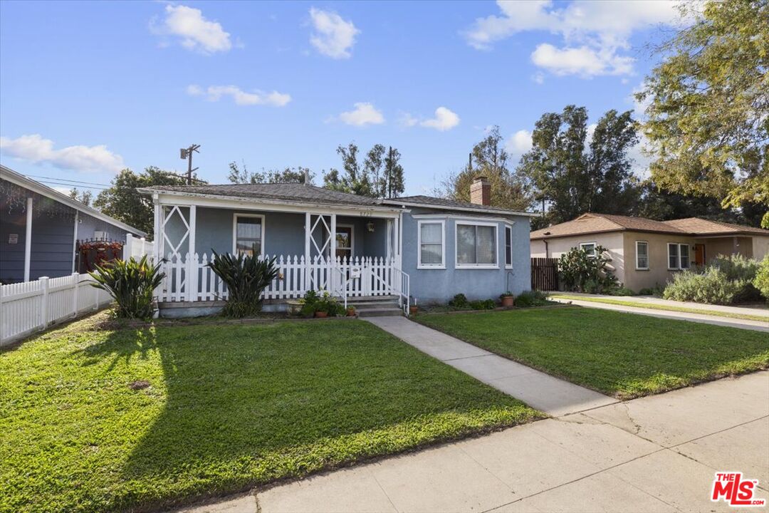 Property photo for 8729 Mcconnell Ave, Los Angeles, CA