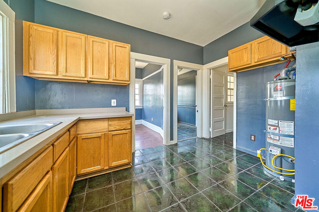 Property photo for 1347 Valencia St, #Unit C, Los Angeles, CA