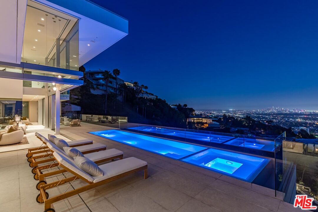 Property photo for 9150 Oriole Way, Los Angeles, CA