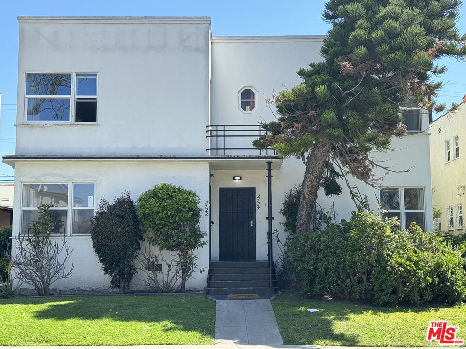 Property photo for 2722 W 43rd Pl, Los Angeles, CA