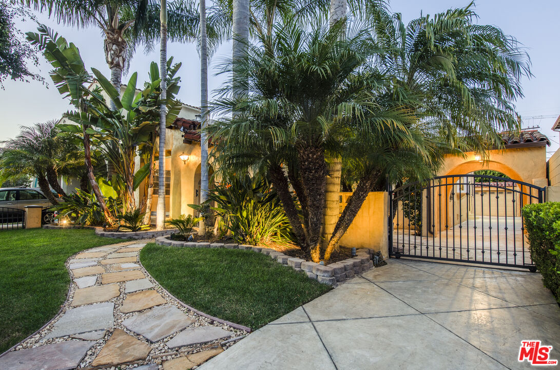 Property photo for 6427 Lindenhurst Ave, Los Angeles, CA