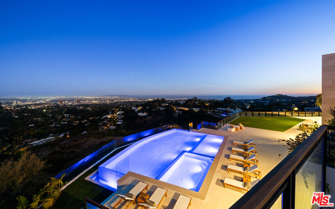 Property photo for 1204 Chickory Ln, Los Angeles, CA