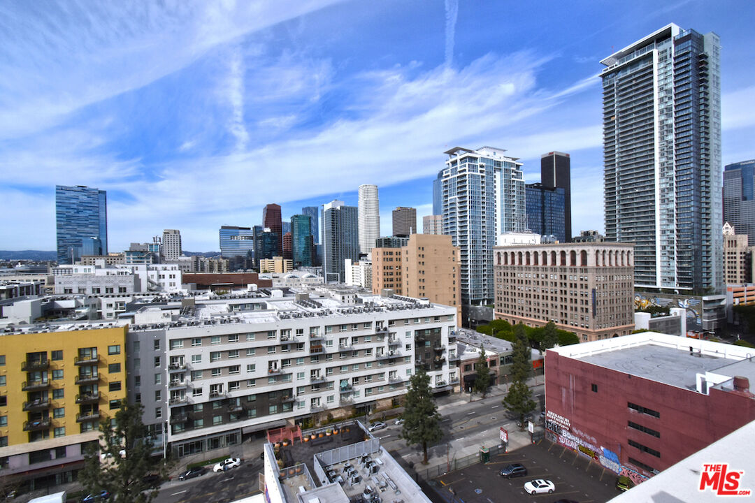 Property photo for 939 S Broadway, #1006, Los Angeles, CA