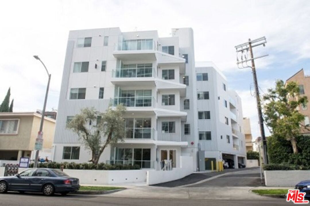 Property photo for 415 S LE DOUX RD, #501, Los Angeles, CA