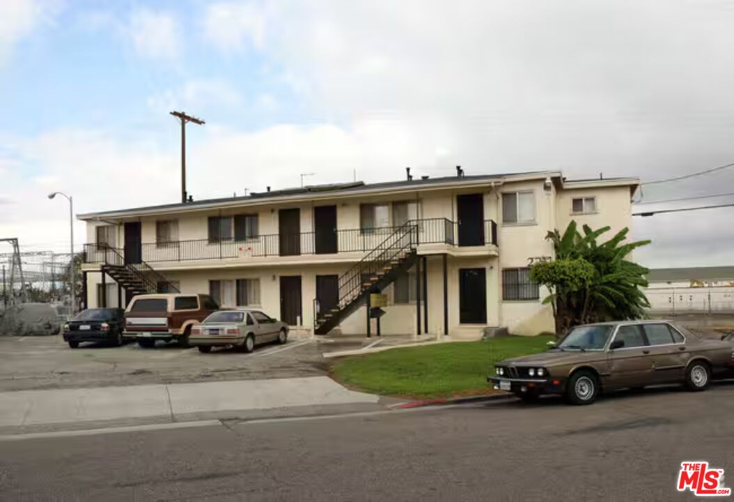Property photo for 2211 S Genesee Ave, Los Angeles, CA