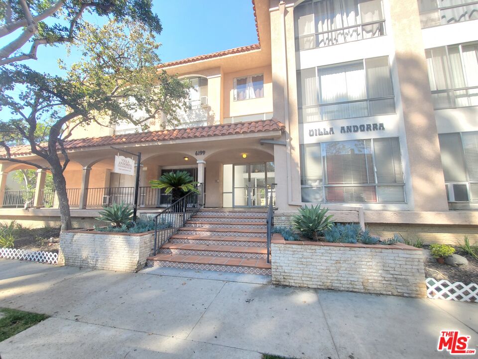 Property photo for 6199 Canterbury Dr, #202, Culver City, CA