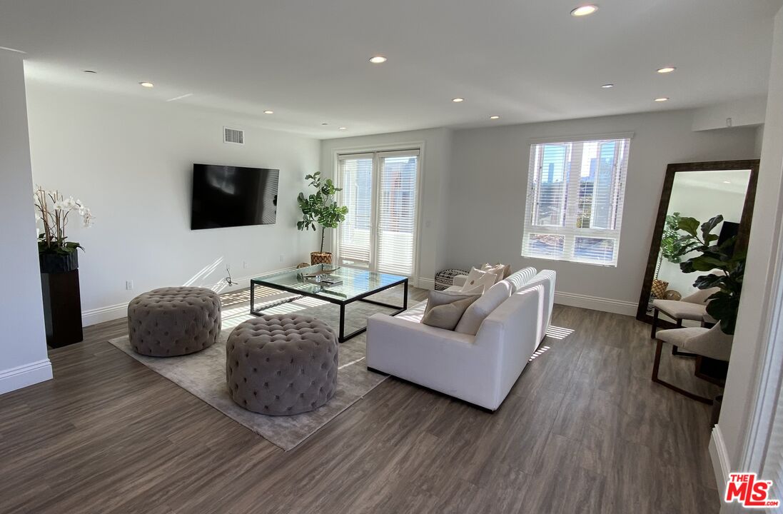 Property photo for 8700 Chalmers Dr, PH #401, Los Angeles, CA