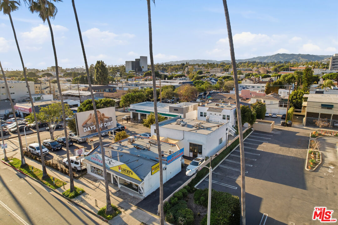 Property photo for 2709 Santa Monica Blvd, Santa Monica, CA
