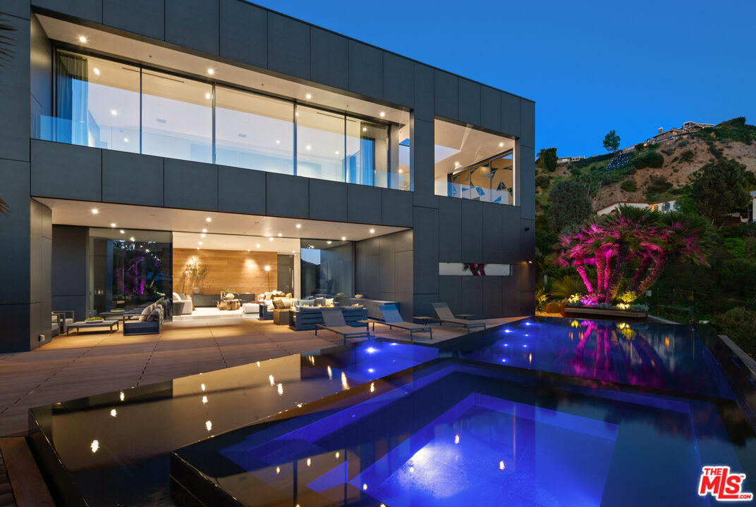 Property photo for 2341 Gloaming Way, Beverly Hills, CA