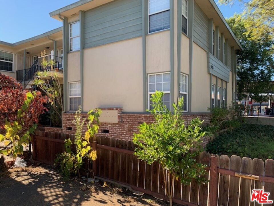 Property photo for 6128 CASHIO ST, #1, Los Angeles, CA