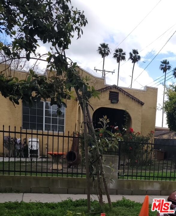 Property photo for 1216 E 84th St, Los Angeles, CA