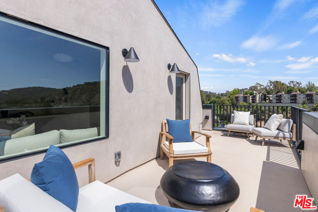 Property photo for 173 1/2 S Avenue 57, Los Angeles, CA