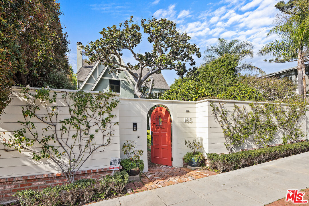Property photo for 165 Mabery Rd, Santa Monica, CA