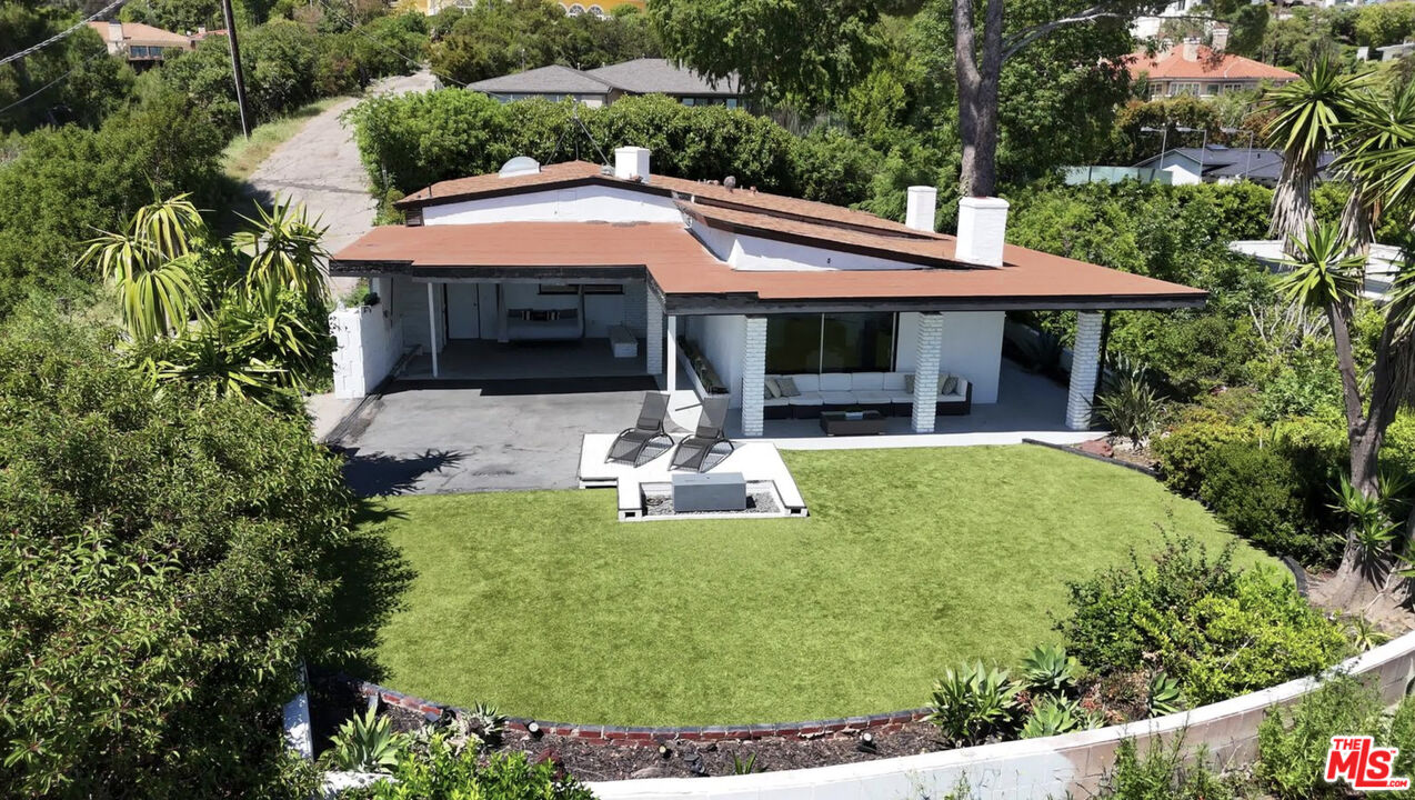 Property photo for 9924 Beverly Grove Dr, Beverly Hills, CA
