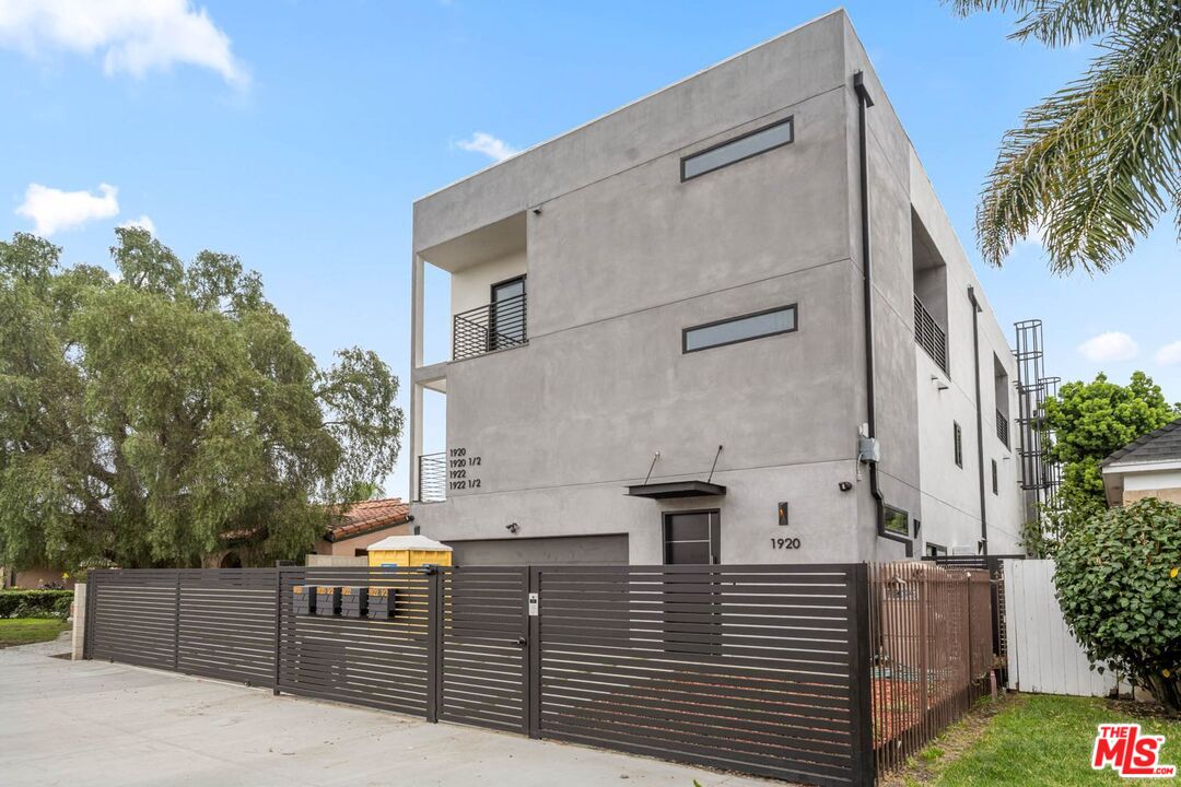 Property photo for 1920 S Sherbourne Dr, #1920 1/2, Los Angeles, CA