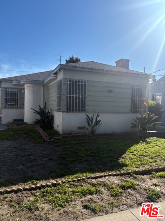 Property photo for 1104 W 58th St, Los Angeles, CA