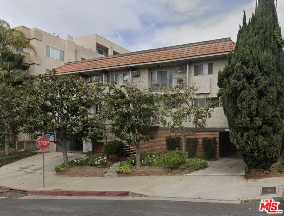 Property photo for 11525 Rochester Ave, #204, Los Angeles, CA
