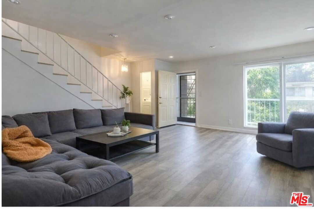 Property photo for 7000 S La Cienega Blvd, #28, Inglewood, CA